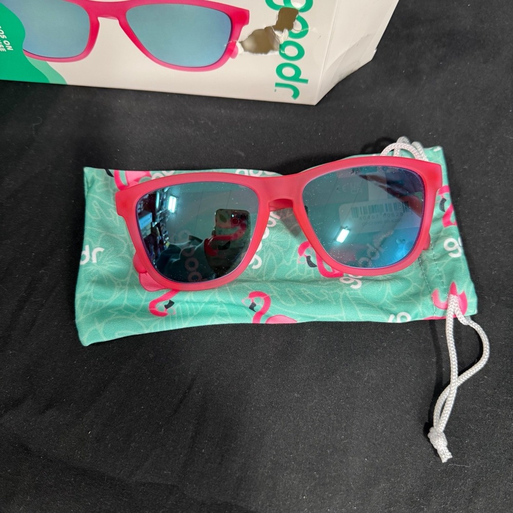 Goodr OG sunglasses in the Flamingos On A Booze Cruise - Picture 4 of 6